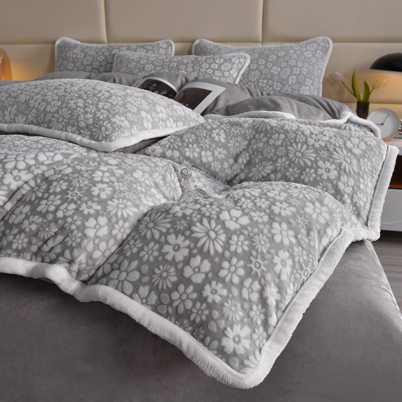 Unisex luxury floral carved velvet duvet cover, soft and skin-friendly bedding