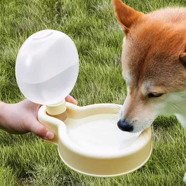 Animal water dispenser for pets, essential for keeping dogs hydrated during any journey.