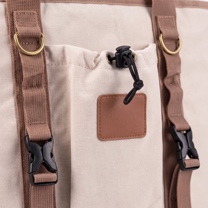 Foldable unisex cooler bag for picnics. Insulated tote for camping, beach, lunch & travel food storage.