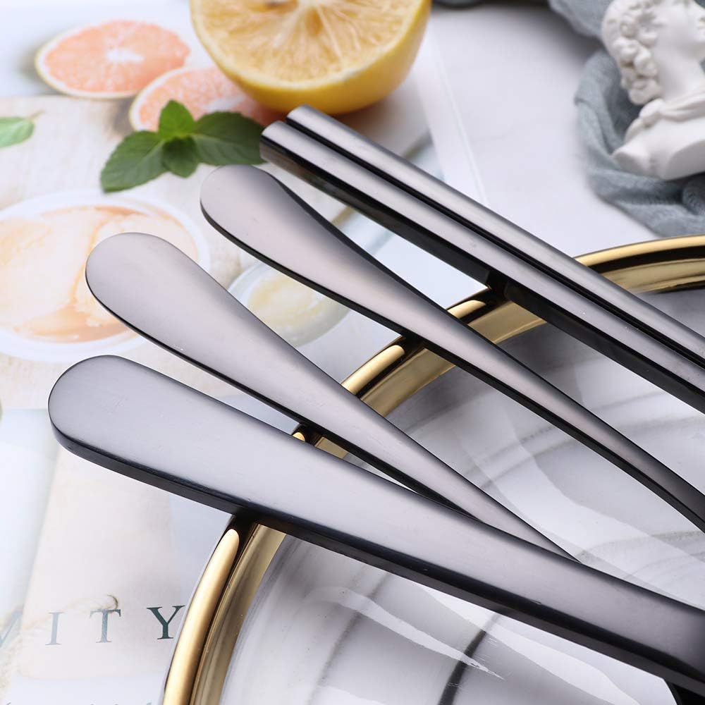 Complete stainless steel lunch kit: fork, spoon, knife, and case for daily meals.