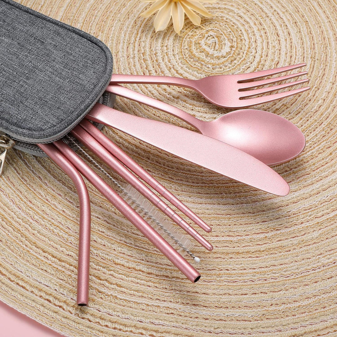 Modern kitchen essential: unisex stainless steel portable cutlery set for on-the-go dining.