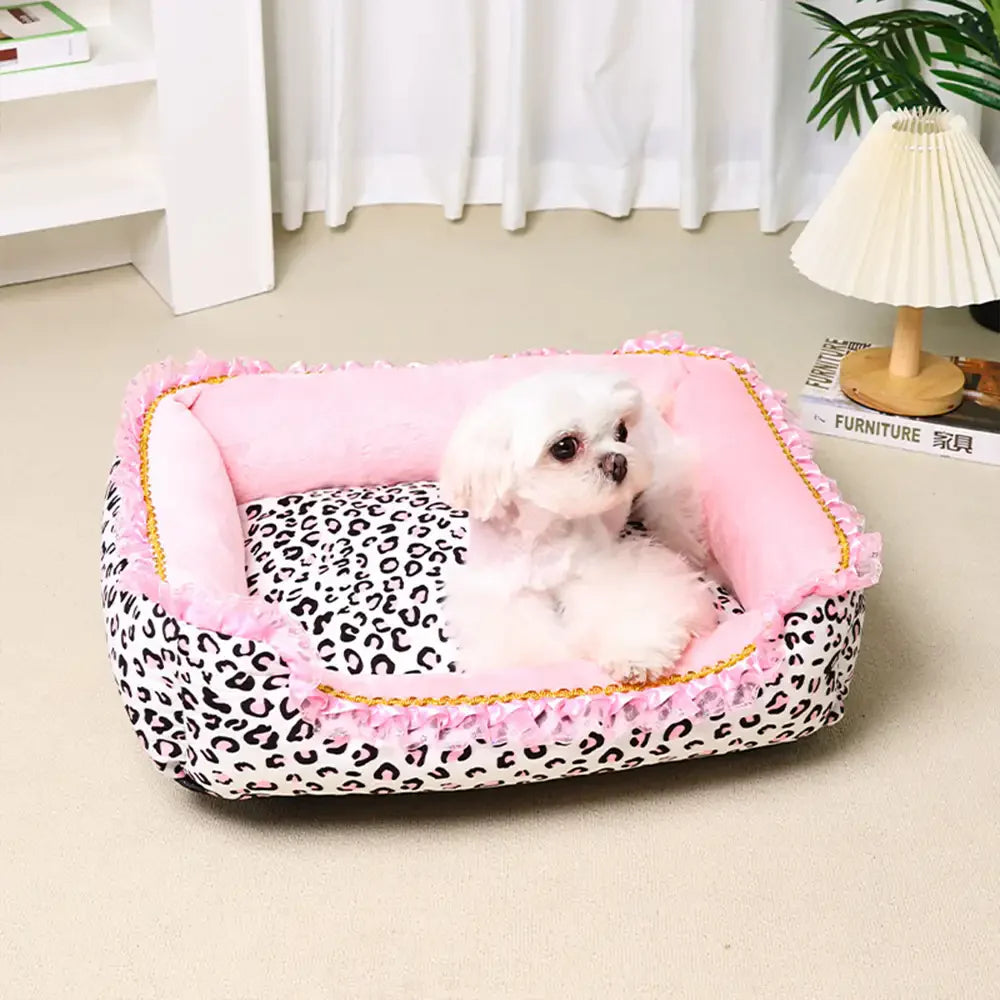 Small pet bed, princess style with vivid leopard print, suitable for all seasons.