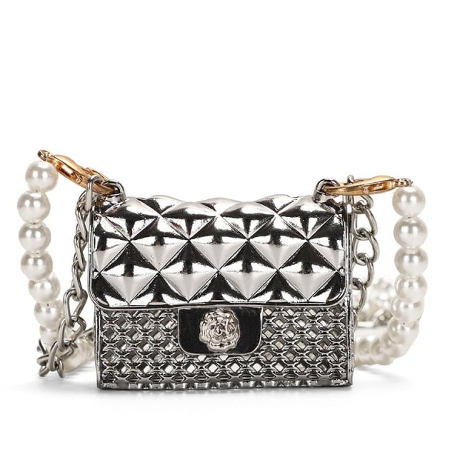 Luxurious mini rhinestone purse, an exquisite women's evening bag and sparkling fashion clutch.