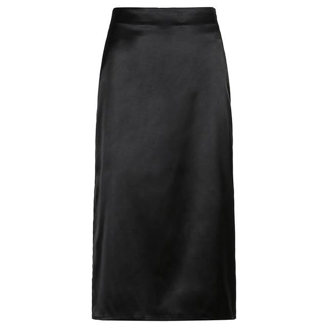 Spring/Summer women's long maxi skirt, a flowing aesthetic design. Versatile for elegant & casual wear.