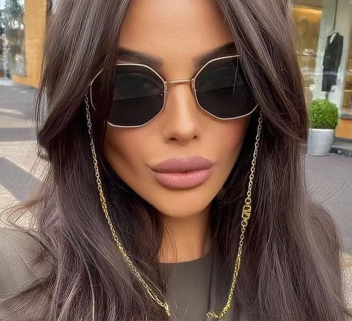 Fashionable unisex sunglasses, essential eyewear accessory with full UV400 sun protection.