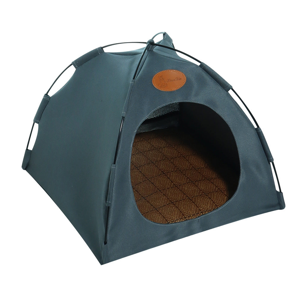 Portable rattan cat tent with an easy-to-clean cooling mat and soft cushion.