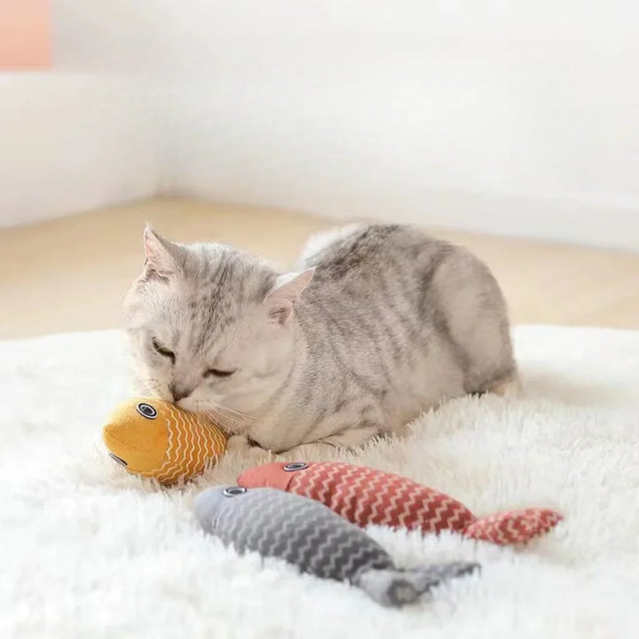 Realistic catnip fish toy for cats, promoting feline fun & stimulation during playtime.