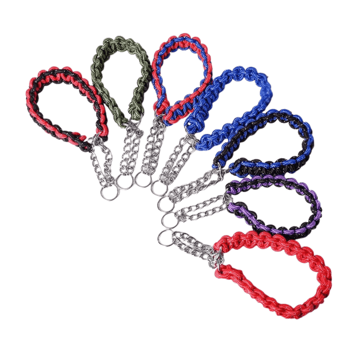 Green adjustable nylon pet collar, ideal for dog training, durable and comfortable for everyday wear.