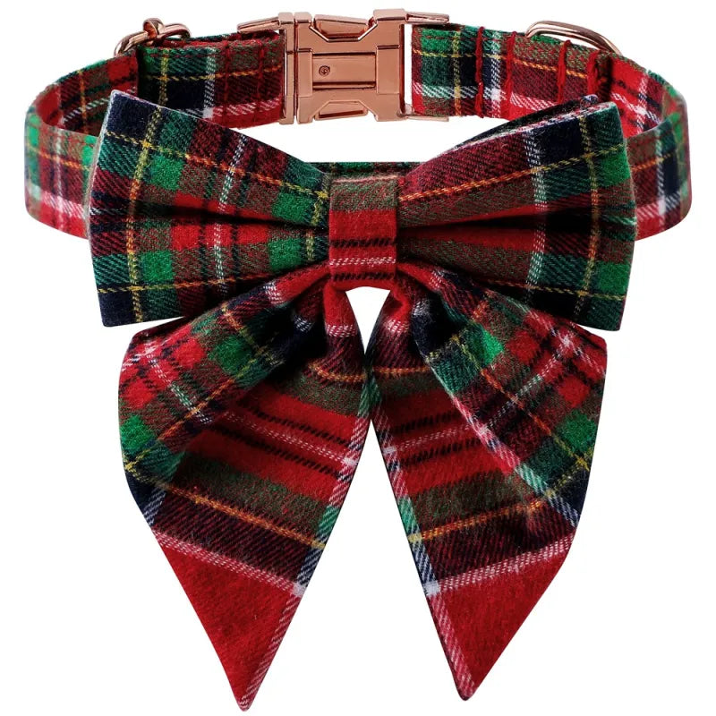 Pet accessory set: Christmas dog collar, checkered, with festive bow tie for holiday cheer.
