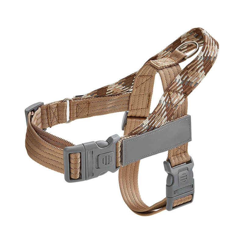 Ergonomic handle of the matching reflective dog leash from the anti-pull set, comfortable grip for owner