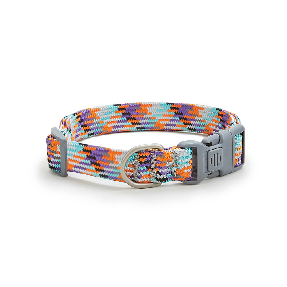 Ergonomic reflective dog leash handle, providing a firm grip during walks with your pet