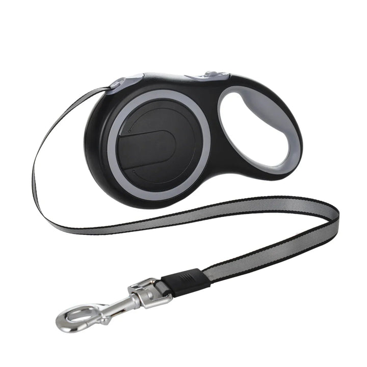 Adjustable heavy-duty dog leash, ideal for dog training and daily walks.
