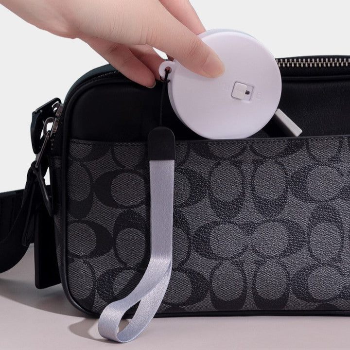 3M retractable dog leash, black, designed for comfortable pet walking