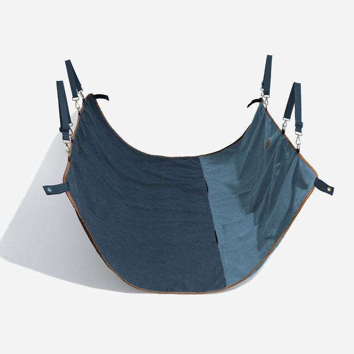 Multifunctional waterproof pet car seat cover, retro design, protects car and serves as mat.