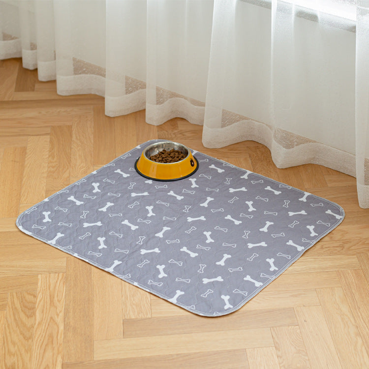 Washable pet training pad with odor control for dogs, featuring a durable, multi-layer design.