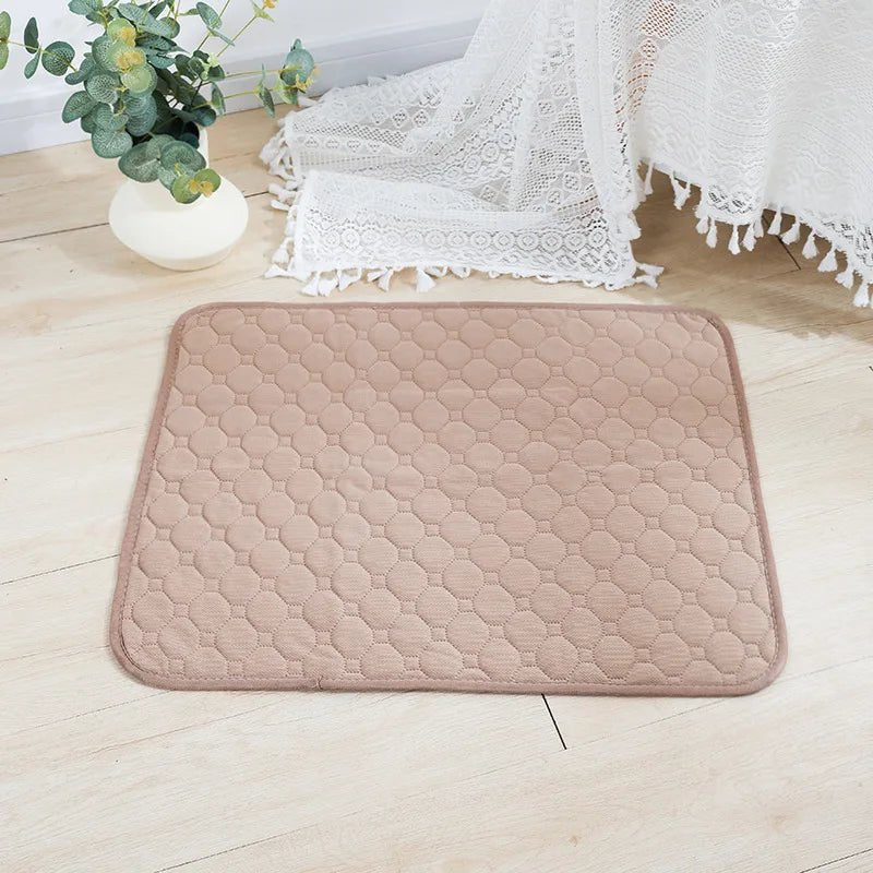 Reusable dog training pad for puppies, washable pee mat, waterproof & non-slip