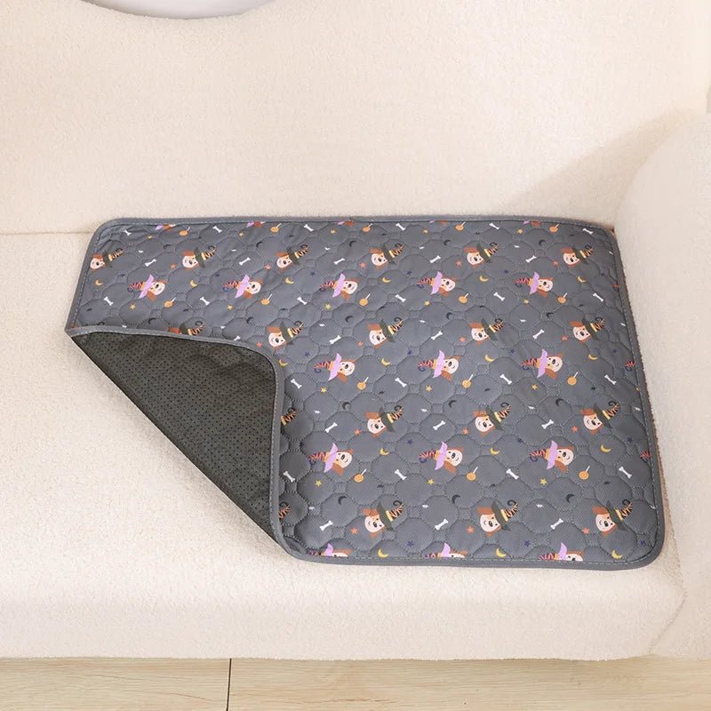 Soft top reusable dog mat, absorbent layer, waterproof backing, for puppy training