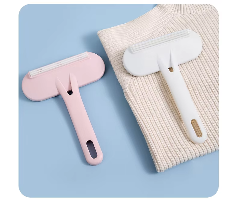 Washable reusable pet hair remover roller, an essential home cleaning and garment care tool.