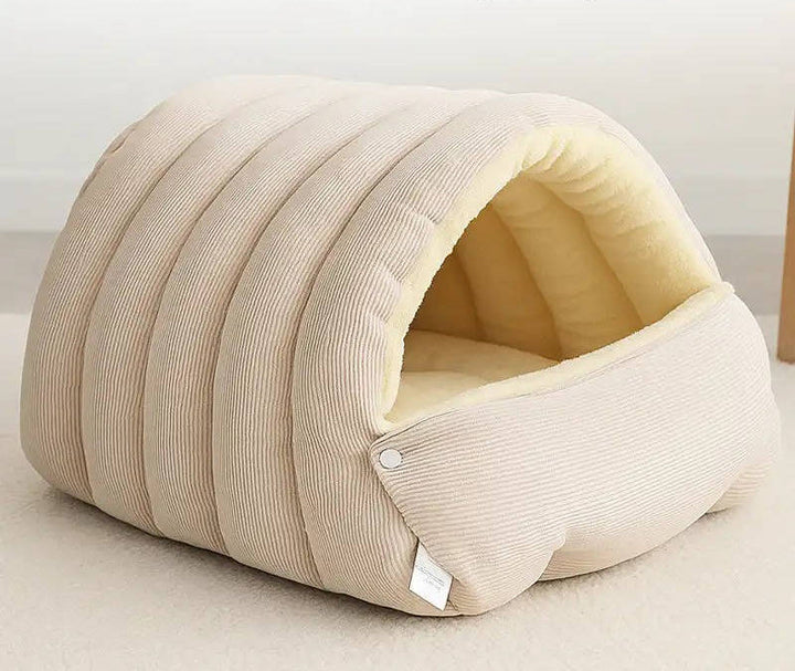 Soft fleece-lined cat cave, washable and semi-closed, perfect for a cozy and secure feline hideaway.