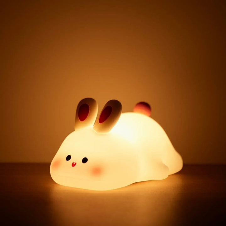 Gentle silicone night light, sleep aid for children, soft glow for peaceful bedtime routine.