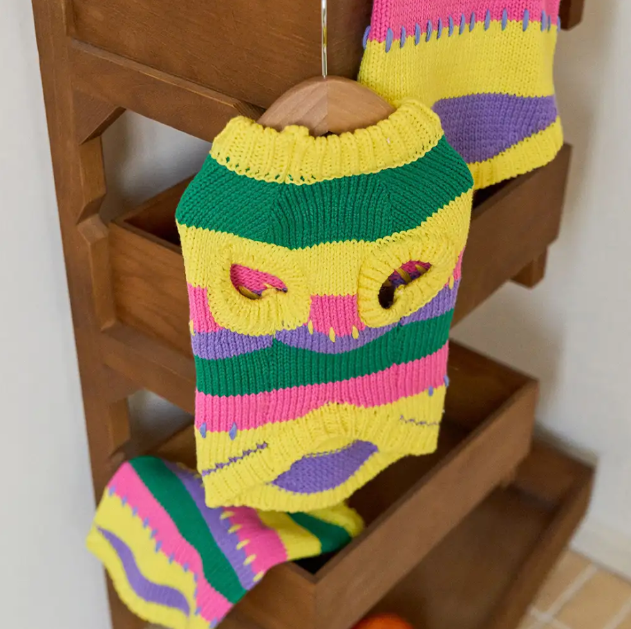Knitted color-blocked dog top, stylish pet clothing with stripes