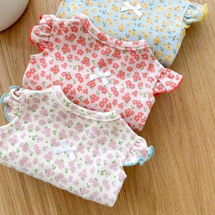 Cute floral pet vest, an excellent choice for dog clothing that combines style and comfort.