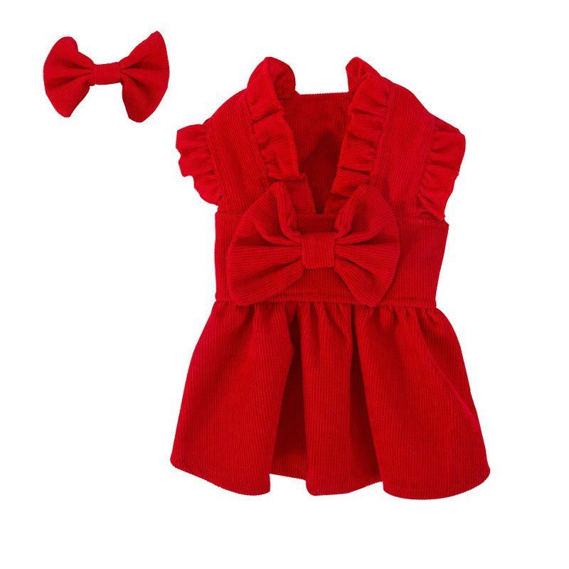 Dog princess dress for small breeds, adorned with cute bow accents, making it perfect party wear.