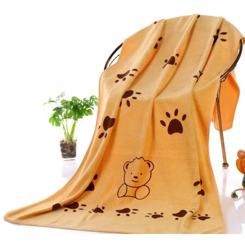 Cozy animal motif crib blanket, designed for ultimate comfort and charming nursery aesthetic.