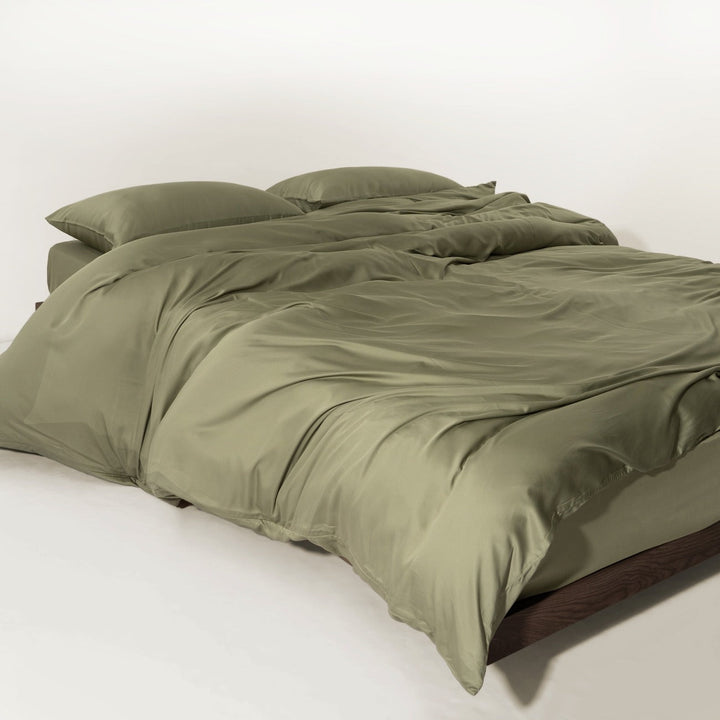 Detailed view of the stitching on a bamboo pillowcase, antibacterial and durable
