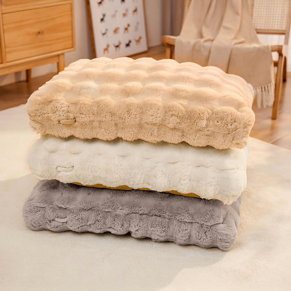 Faux rabbit fur pet mat and pillow, a soft and warm blanket for dogs and cats