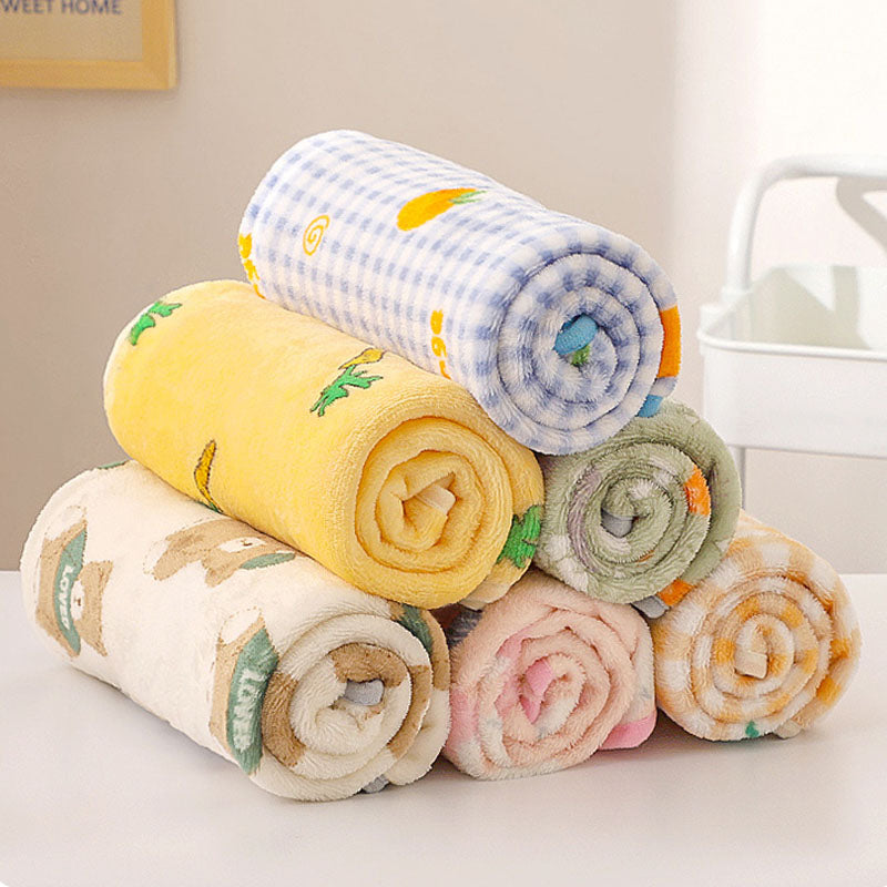 Lightweight pet blanket, grey, ideal for cat beds and dog beds, soft and cozy pet supplies