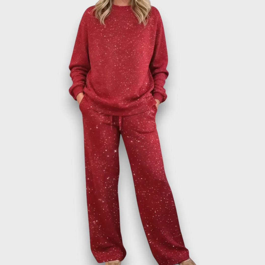 Stylish green two-piece women's lounge set, made from soft fabric for ultimate comfort and home wear.