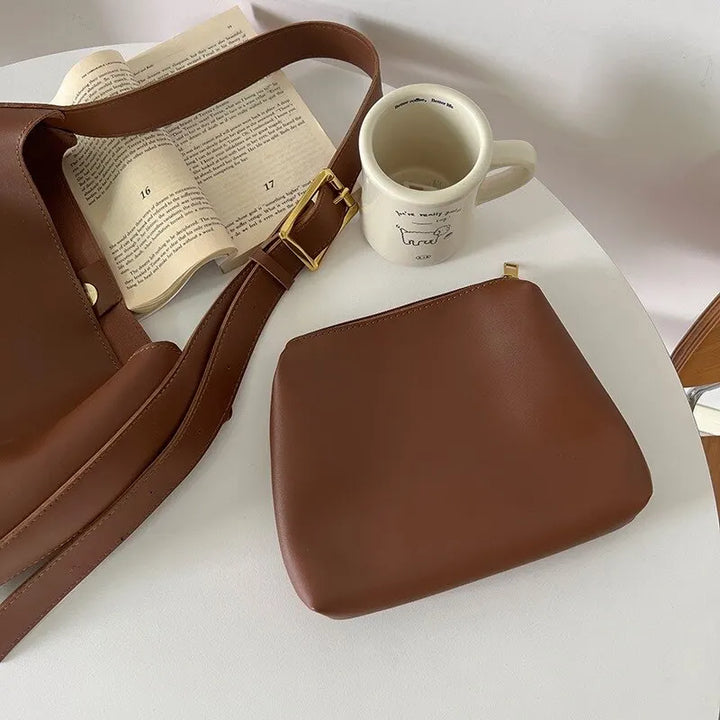 Versatile modern brown shoulder bag for women, an everyday accessory combining elegance and style.