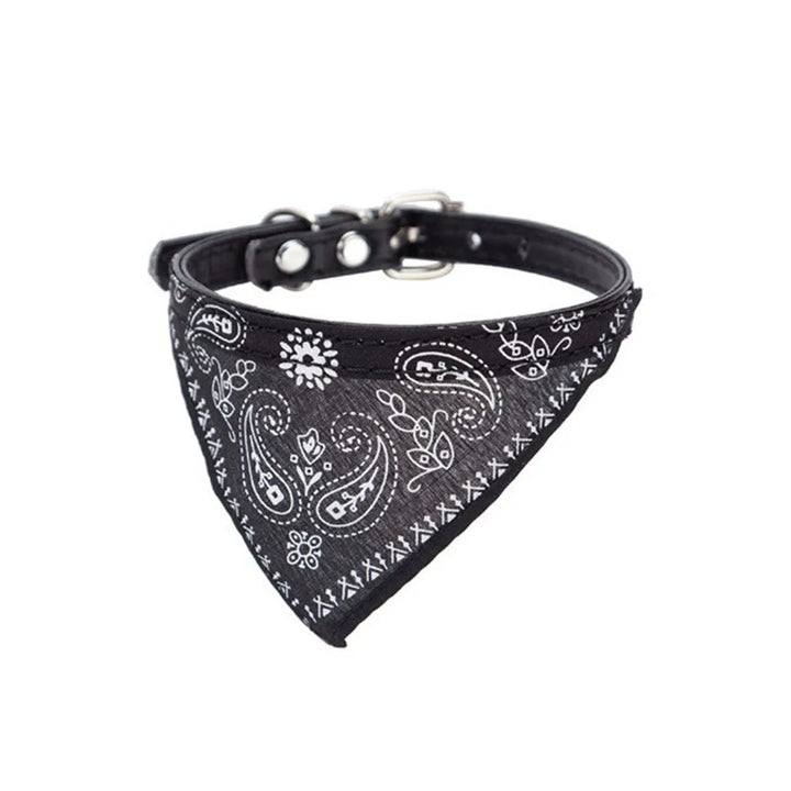 Fashionable cat bandana collar, a stylish pet accessory with adjustable design for cats & small dogs.