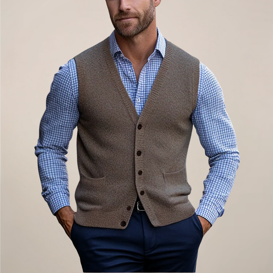 Stylish men's sleeveless vest for versatile layering. Perfect for casual, smart casual, or office wear fashion.