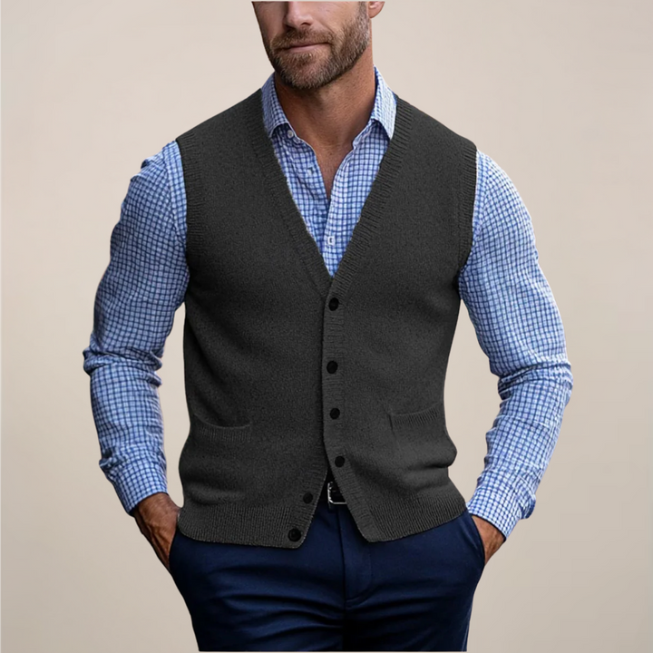 Ribbed men's sleeveless vest, ideal for all-season layering. A smart casual and versatile fashion piece.