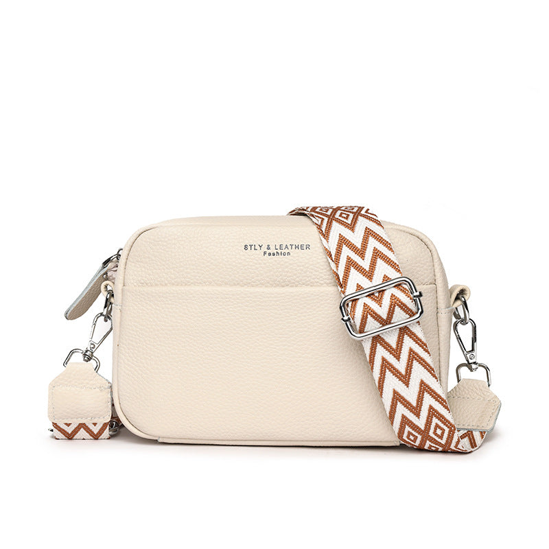 Stylish women's versatile everyday crossbody bag, perfect fashion accessory for daily use.