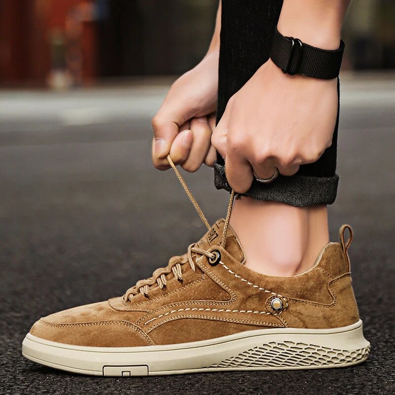 Durable unisex casual shoes: 1987 retro sneakers for long-lasting comfort and lifestyle.