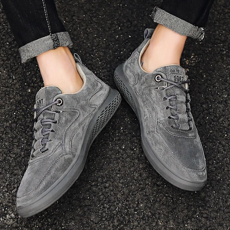 Stylish 1987 retro casual sneakers, a fashion-forward choice for unisex everyday wear and comfort.