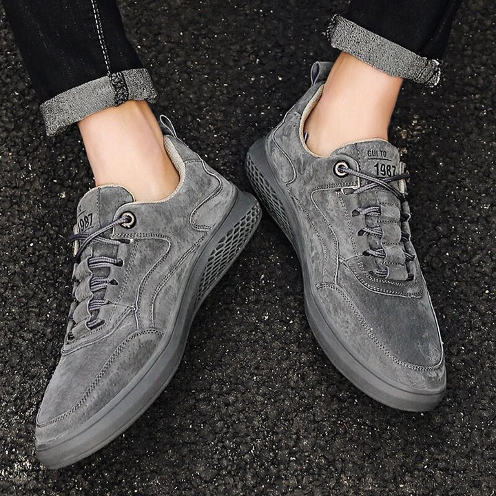Stylish 1987 retro casual sneakers, a fashion-forward choice for unisex everyday wear and comfort.