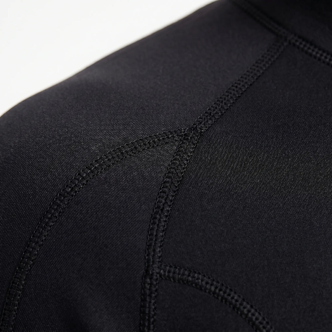 Front zip 3mm unisex shorty wetsuit, designed for water sports like surfing, swimming, and diving. Offers warmth & comfort.