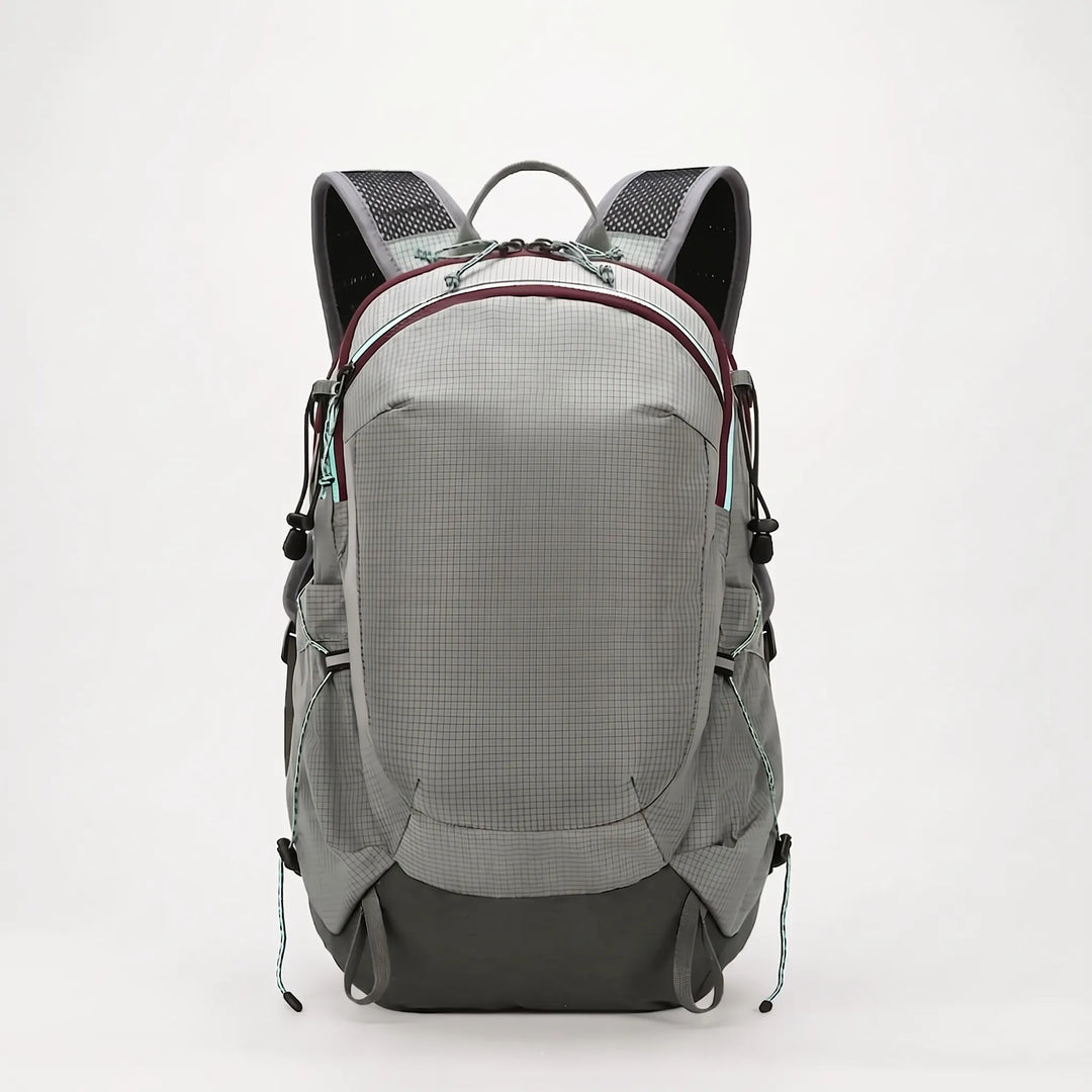 Unisex lightweight trail daypack with a practical rain cover, great for travel and short hikes.
