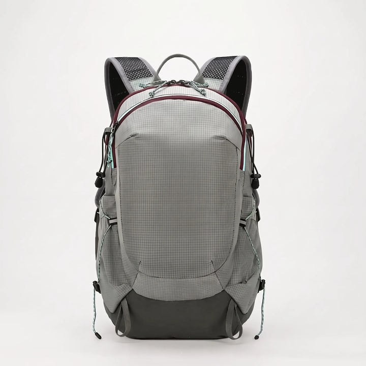 Unisex lightweight trail daypack with a practical rain cover, great for travel and short hikes.