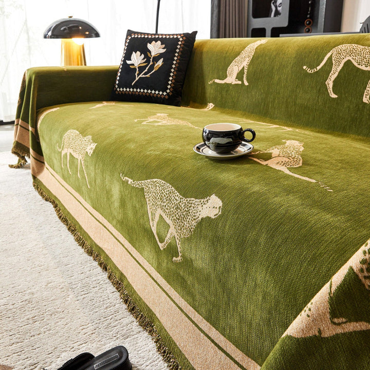 Unisex anti-pilling cheetah print sofa cover, pet-friendly living room furniture protection.