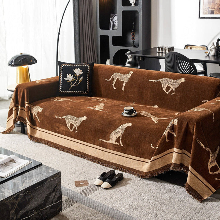 New4 anti-pilling cheetah print sofa cover, enhancing living room aesthetics.