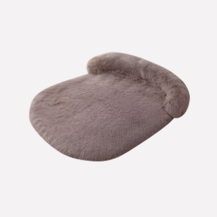 Washable pet bed with anti-slip bottom for dogs & cats, featuring soft, plush fabric