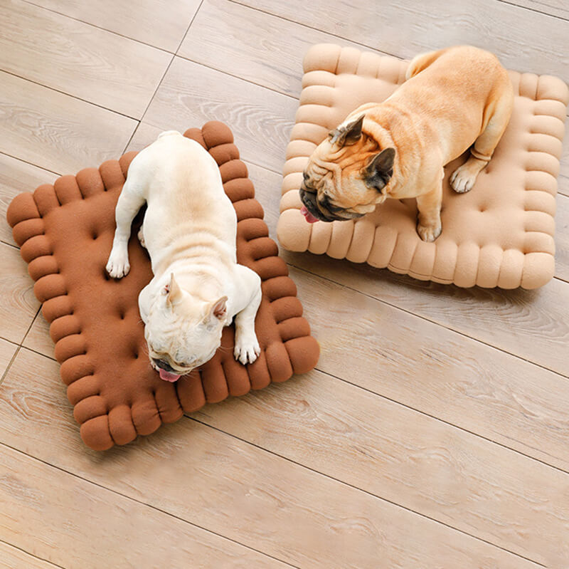 Soft biscuit dog bed with quilted pattern, ideal pet supplies