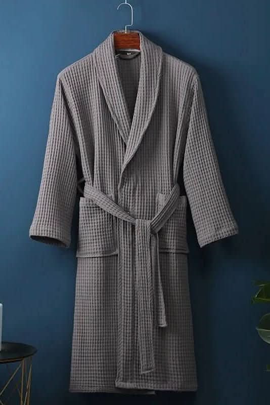 Stylish grey unisex waffle bathrobe, ideal breathable loungewear for home and post-shower.