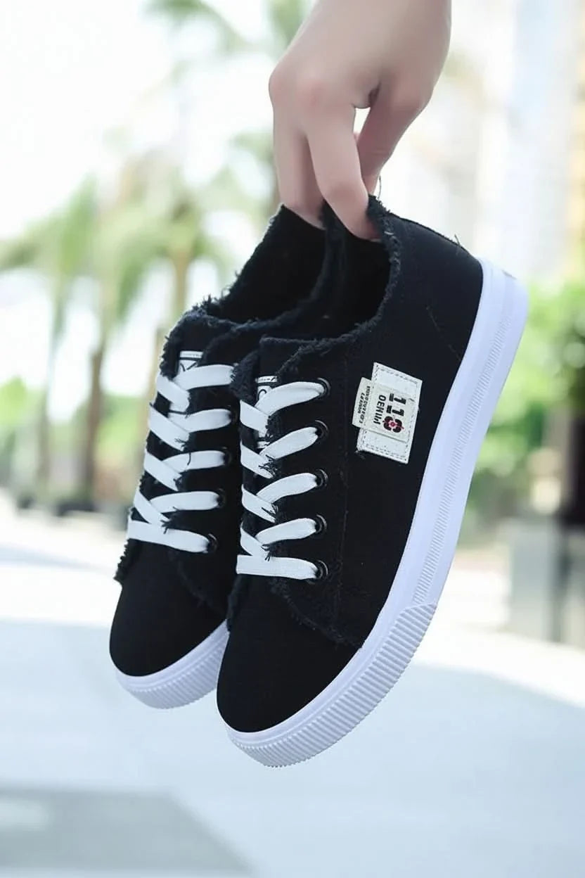 Everyday casual unisex high-top sneakers with durable lace-up design for comfort.