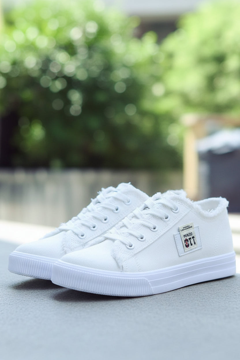 Versatile unisex high-top lace-up sneakers, durable & breathable, perfect casual footwear for everyday.